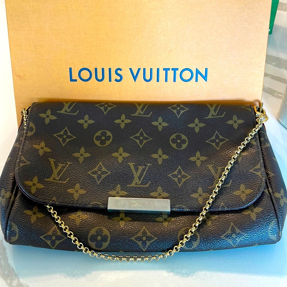 ❤️ FAVORITE MM ❤️ Louis Vuitton crossbody